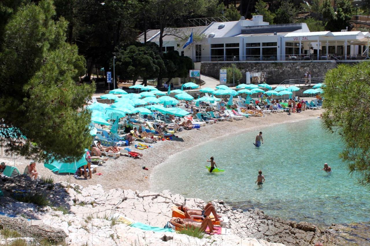 Apartments And Rooms With Parking Space Mali Lošinj Exterior foto