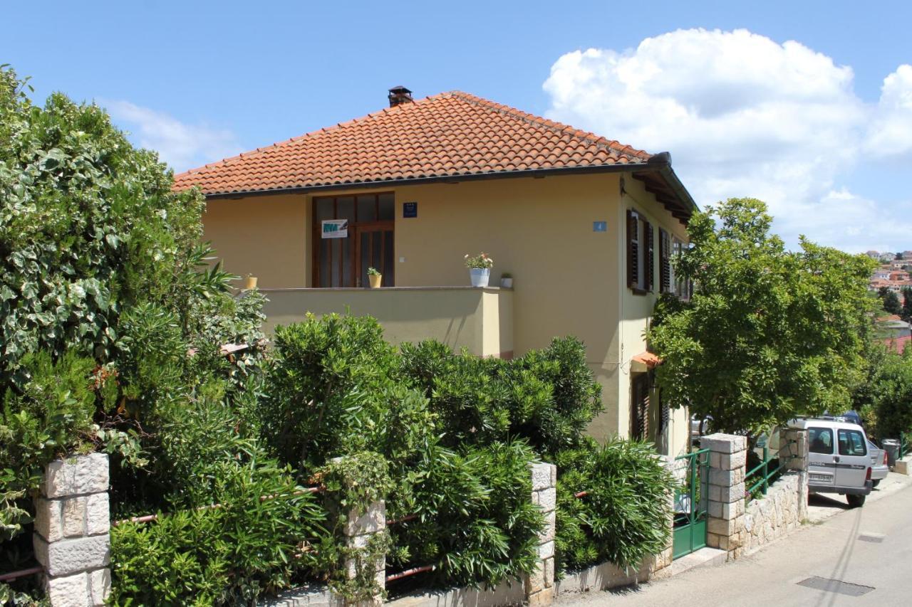 Apartments And Rooms With Parking Space Mali Lošinj Exterior foto